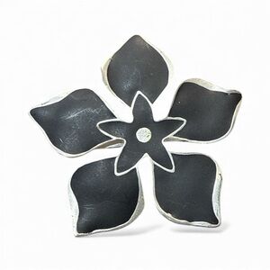 🖤 Vintage Black & Silver Floral Brooch – Statement Flower Pin